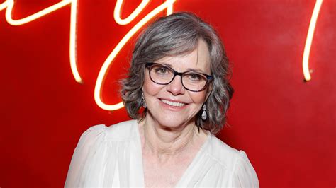 The Tragic Truth About Sally Field .